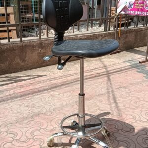 Ergonomic Lab Stool