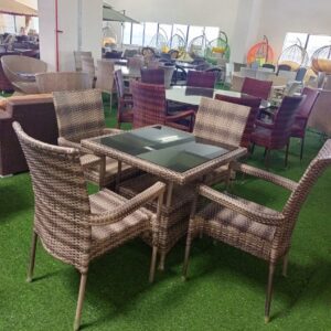 Brown 4-Seater Outdoor Dining Set3