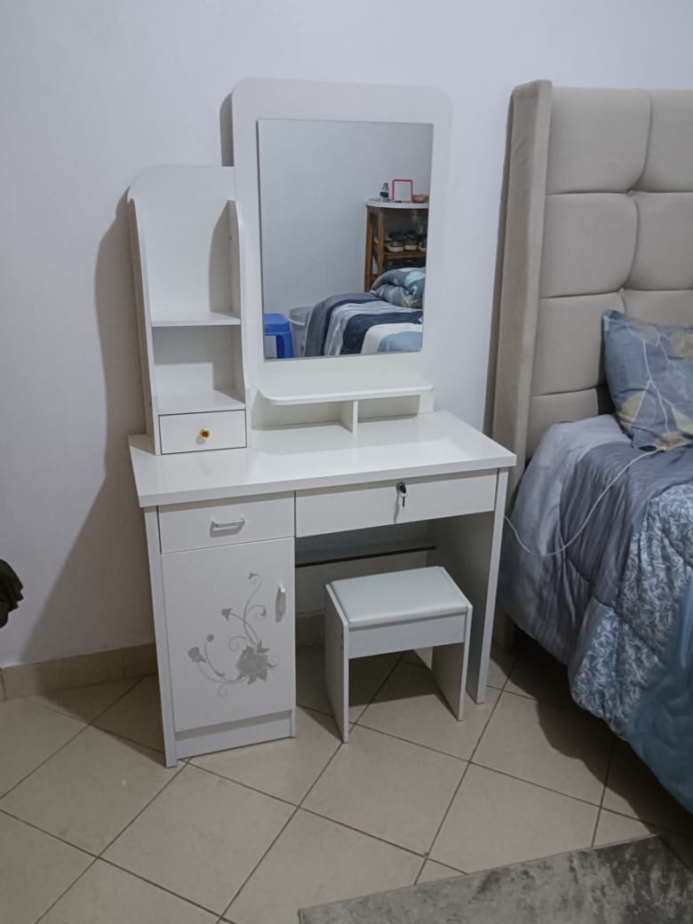 Dressing Table Set (3) Dressing Table Set (3)