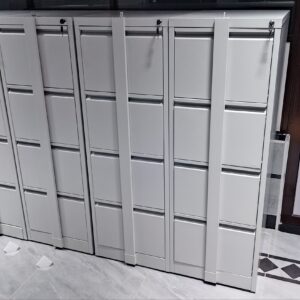 Filing cabinet with security barlock